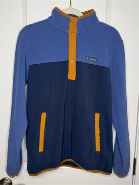 Columbia Two-Tone Blue Crewneck Fleece with Gold Trim